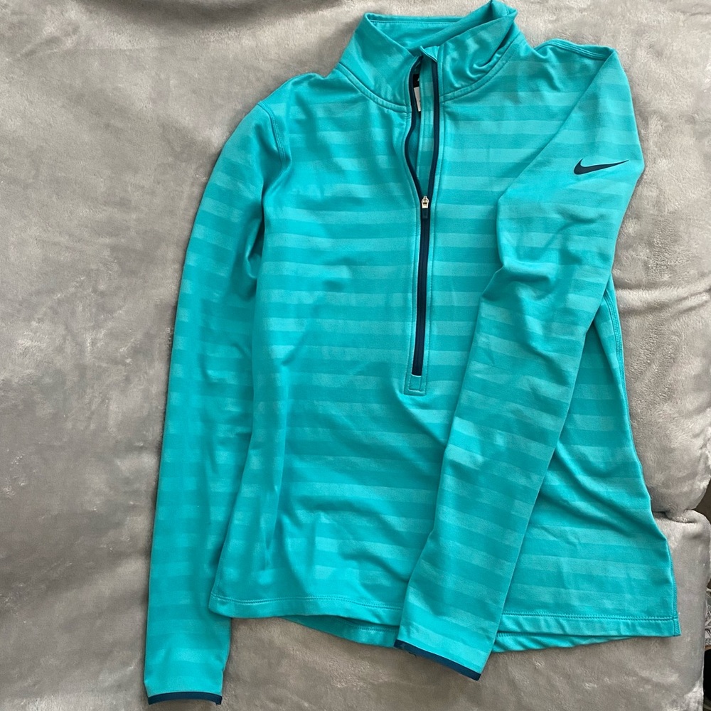 NIKE Quarter Zip Up